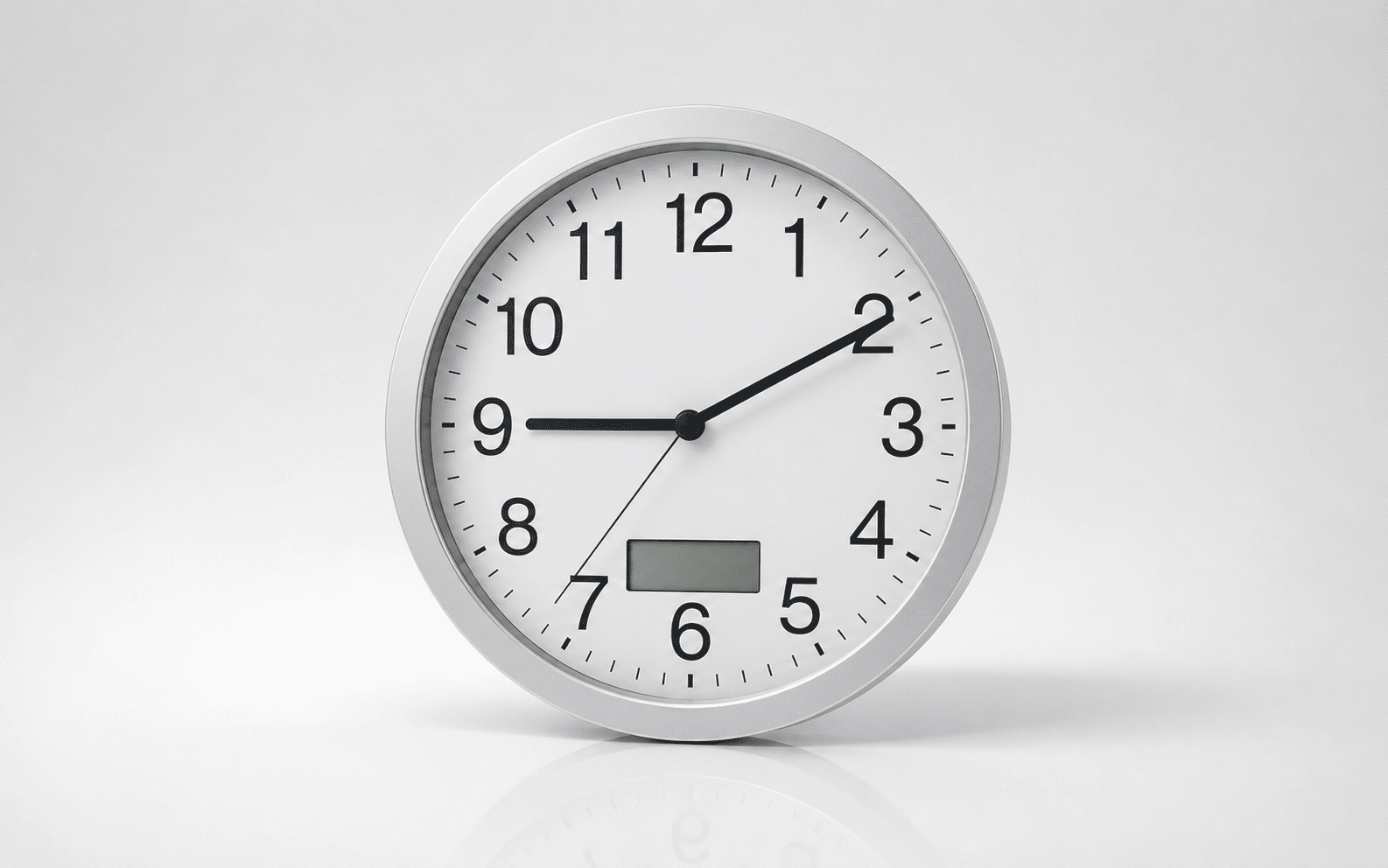 Large Round Wall Clock, 36 cm Diameter 