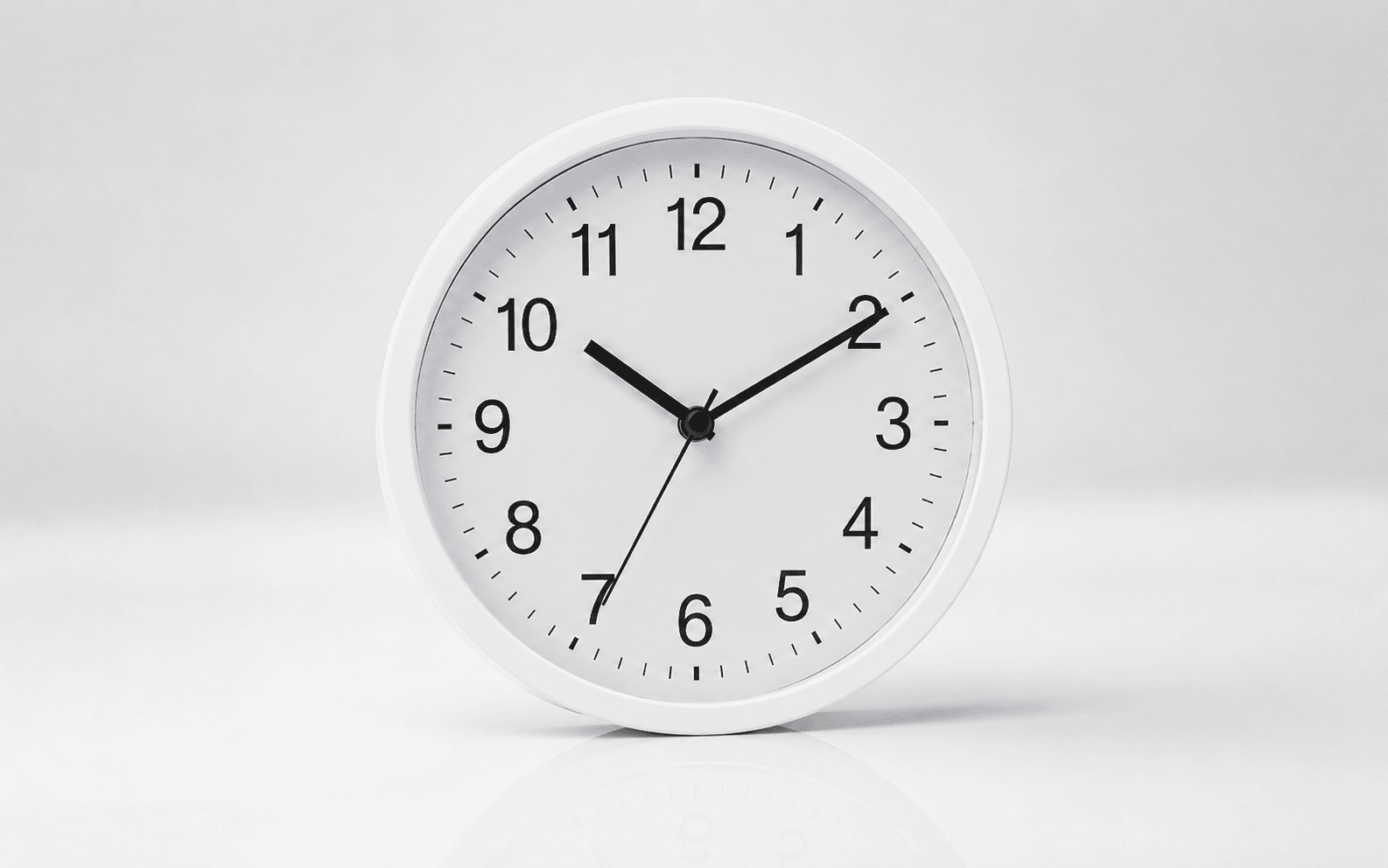 White Round Wall Clock, 27 cm Diameter 